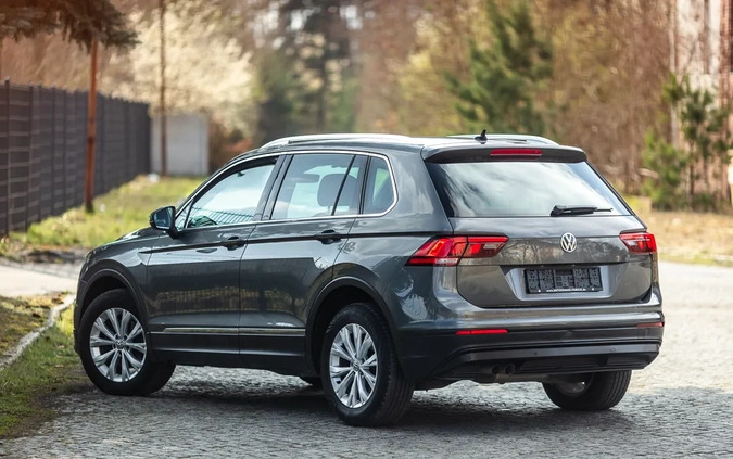 Volkswagen Tiguan cena 67900 przebieg: 159000, rok produkcji 2017 z Szamocin małe 631